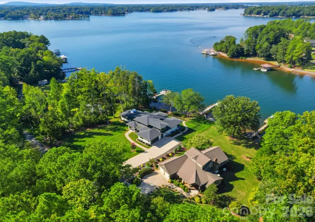 Photo 22 of Single family home for sale at 132 Lucent Ln, Mooresville, NC 28117 | MLS# 4424508 | Listing updated on 2026-10-07