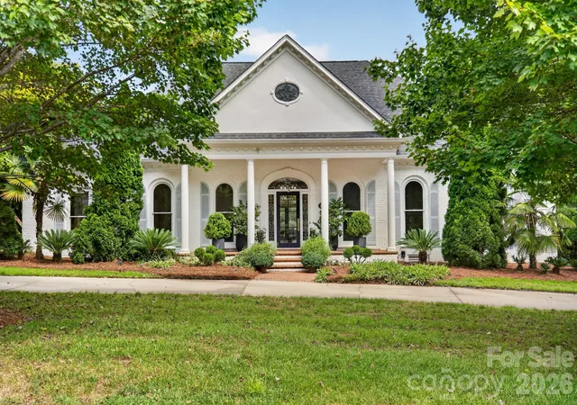 Photo 3 of Single family home for sale at 3747 Moorland Dr, Charlotte, NC 28226 | MLS# 4424515 | Listing updated on 2026-10-05