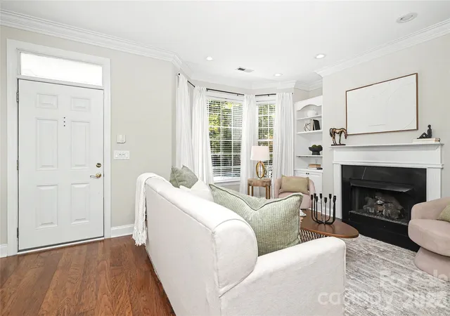 Photo 3 of Townhouse for sale at 9150 Bonnie Briar Cir, Charlotte, NC 28277 | MLS# 4424518 | Listing updated on 2026-09-19