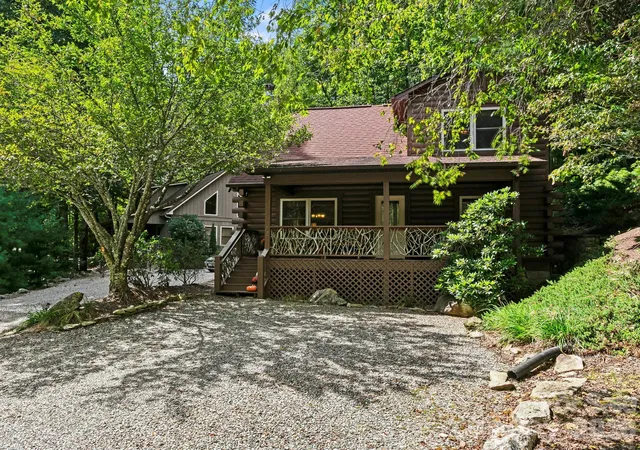 Photo 2 of Single family home for sale at 72 Cottontail Trl, Maggie Valley, NC 28751 | MLS# 4424527 | Listing updated on 2026-10-01