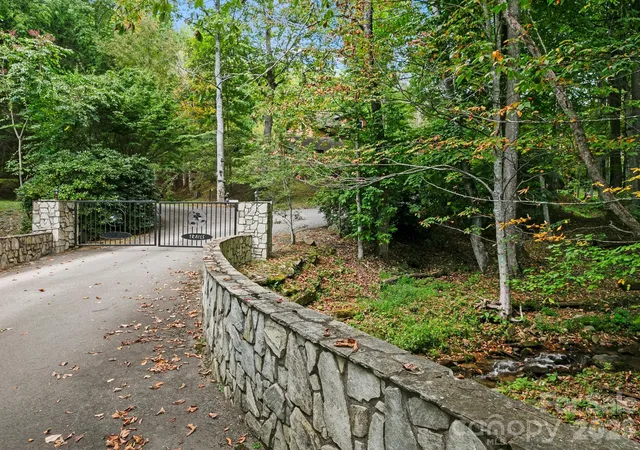Photo 30 of Single family home for sale at 72 Cottontail Trl, Maggie Valley, NC 28751 | MLS# 4424527 | Listing updated on 2026-10-20