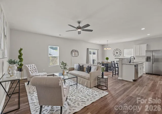 Photo 4 of Single family home for sale at 8226 Paw Valley Ln, Charlotte, NC 28214 | MLS# 4424539 | Listing updated on 2026-10-02