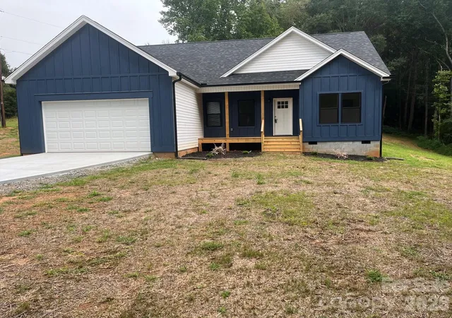 Photo 1 of Single family home for sale at 914 Old Hollis Rd, Ellenboro, NC 28040 | MLS# 4424541 | Listing updated on 2026-09-15