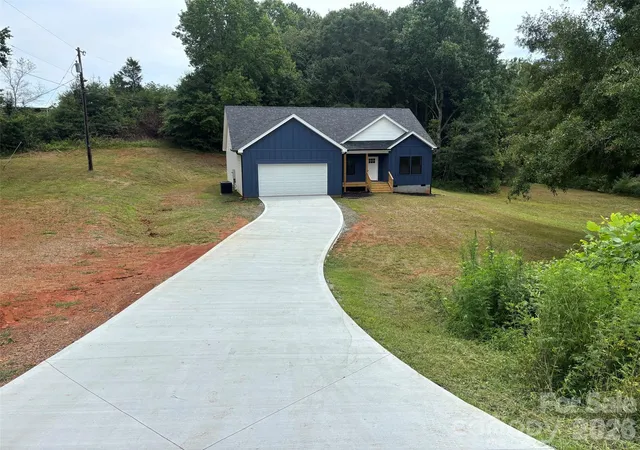 Photo 2 of Single family home for sale at 914 Old Hollis Rd, Ellenboro, NC 28040 | MLS# 4424541 | Listing updated on 2026-09-15