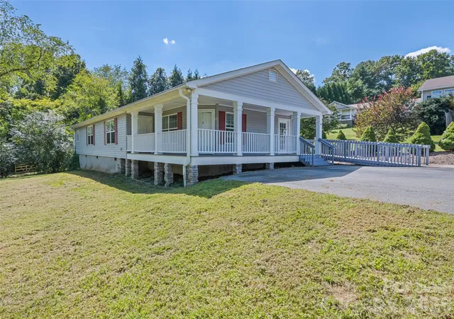 Photo 1 of Single family home for sale at 10 Enochs Way, Fletcher, NC 28732 | MLS# 4424550 | Listing updated on 2026-10-04