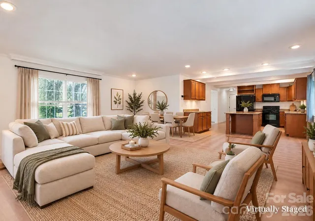 Photo 3 of Single family home for sale at 10 Enochs Way, Fletcher, NC 28732 | MLS# 4424550 | Listing updated on 2026-10-04