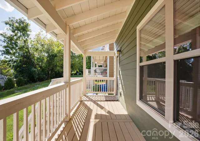 Photo 3 of Single family home for sale at 8 Cottage Cvs Ln, Asheville, NC 28803 | MLS# 4424551 | Listing updated on 2026-10-07