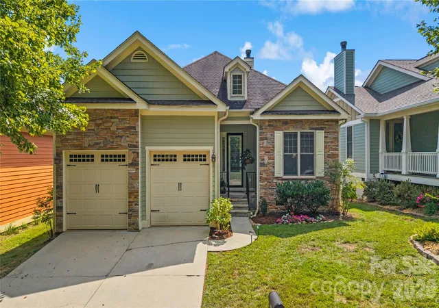 Photo 1 of Single family home for sale at 27 Dreambird Dr, Leicester, NC 28748 | MLS# 4424552 | Listing updated on 2026-09-25