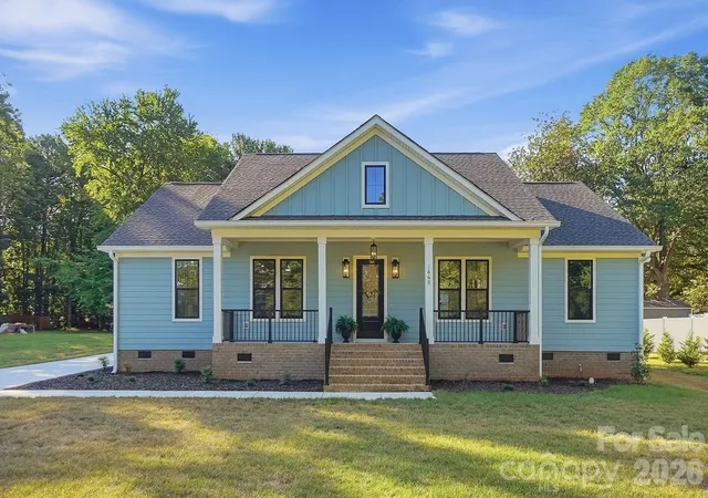 Single family home for sale at 1860 Twin Lakes Rd, Rock Hill, SC 29732 | MLS# 4424571