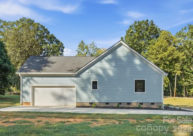 Photo 36 of Single family home for sale at 1860 Twin Lakes Rd, Rock Hill, SC 29732 | MLS# 4424571 | Listing updated on 2026-09-15
