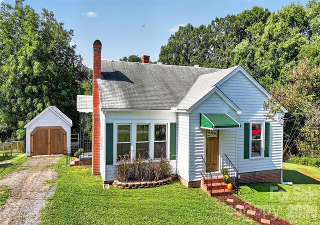 Photo 1 of Single family home for sale at 227 Nesbit Dr, Salisbury, NC 28147 | MLS# 4424575 | Listing updated on 2026-09-19