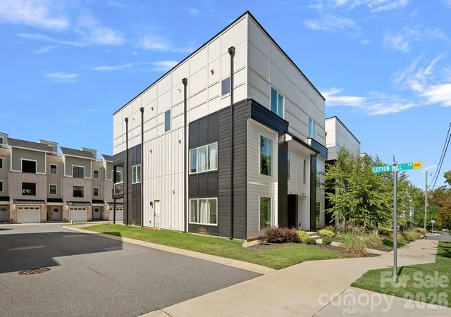 Photo 1 of Townhouse for sale at 910 Van Every St, Charlotte, NC 28205 | MLS# 4424577 | Listing updated on 2026-09-18