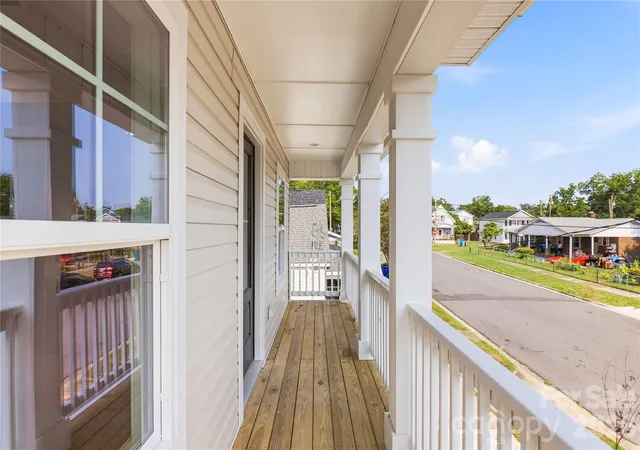 Photo 2 of Single family home for sale at 3628 Glenwood Dr, Charlotte, NC 28208 | MLS# 4424579 | Listing updated on 2026-10-06