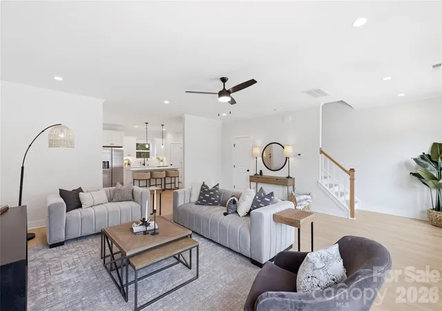 Photo 4 of Single family home for sale at 3628 Glenwood Dr, Charlotte, NC 28208 | MLS# 4424579 | Listing updated on 2026-10-06
