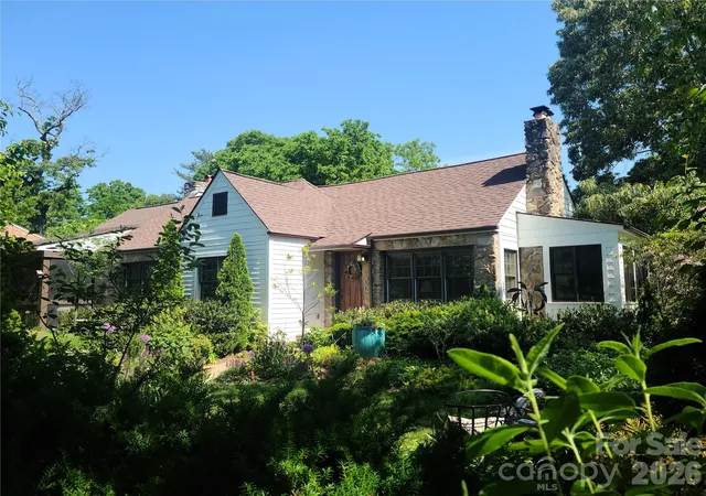 Photo 1 of Sale Pending at 15 Warwick Pl, Asheville, NC 28804 | MLS# 4424584 | Listing updated on 2026-09-26