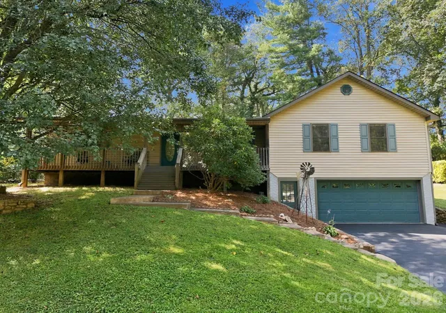 Photo 2 of Single family home for sale at 6 Cisco Rd, Asheville, NC 28805 | MLS# 4424586 | Listing updated on 2026-10-02