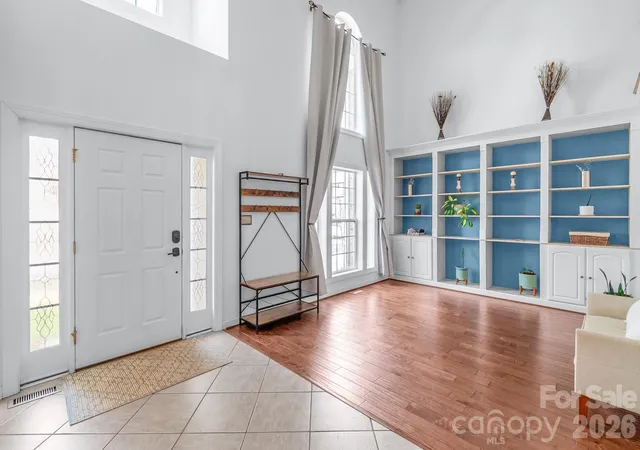 Photo 3 of Single family home for sale at 402 Deercross Ln, Waxhaw, NC 28173 | MLS# 4424603 | Listing updated on 2026-10-07