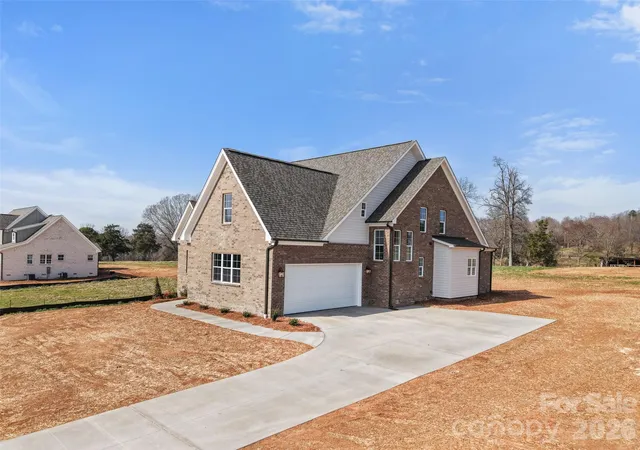 Photo 2 of Single family home for sale at 174 Orchard Grass Ct, Mocksville, NC 27028 | MLS# 4424604 | Listing updated on 2026-09-16