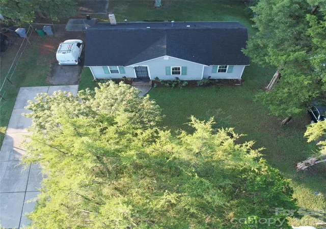 Photo 3 of Single family home for sale at 9821 Garth Wood Rd, Charlotte, NC 28273 | MLS# 4424614 | Listing updated on 2026-09-22