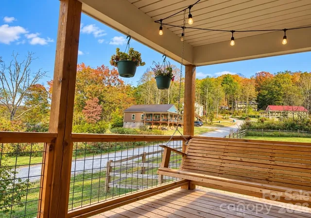 Photo 4 of Single family home for sale at 311 Herron Point Ln, Weaverville, NC 28787 | MLS# 4424634 | Listing updated on 2026-09-17