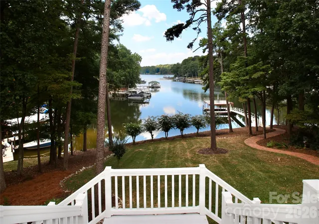 Photo 3 of Single family home for sale at 140 Holt Ln, Mooresville, NC 28117 | MLS# 4424635 | Listing updated on 2026-09-24