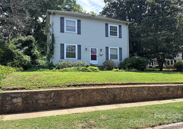 Photo 3 of Sale Pending at 614 Neil St, Gastonia, NC 28052 | MLS# 4424636 | Listing updated on 2026-09-26