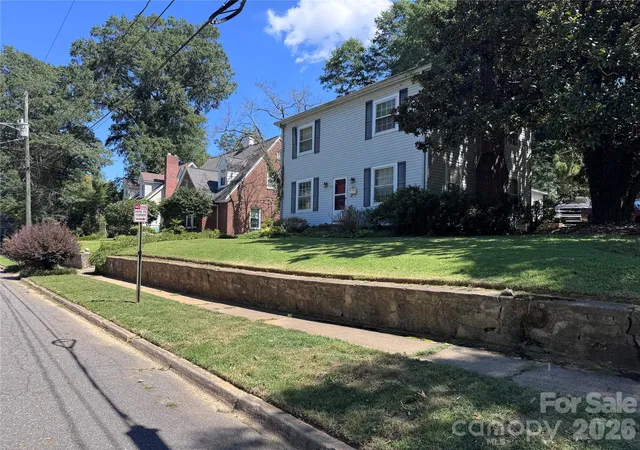Photo 4 of Sale Pending at 614 Neil St, Gastonia, NC 28052 | MLS# 4424636 | Listing updated on 2026-09-26