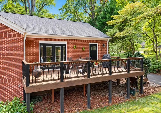 Photo 4 of Single family home for sale at 609 1st Avenue N, Conover, NC 28613 | MLS# 4424652 | Listing updated on 2026-09-17