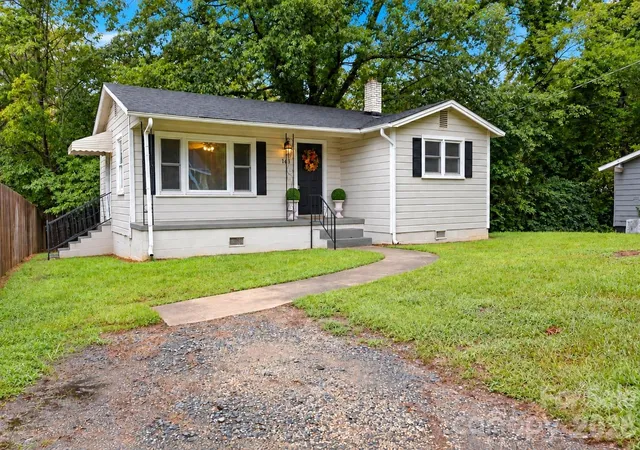 Photo 3 of Single family home for sale at 143 Waco Ave, Kannapolis, NC 28083 | MLS# 4424660 | Listing updated on 2026-09-25