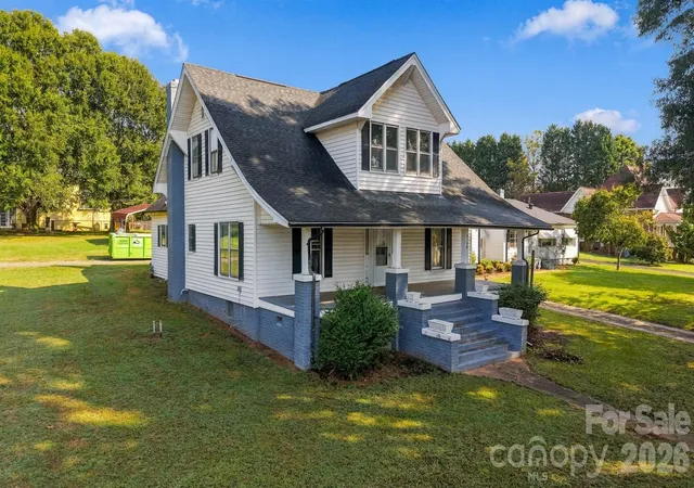 Photo 2 of Single family home for sale at 3140 W Main St, Claremont, NC 28610 | MLS# 4424661 | Listing updated on 2026-09-23