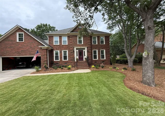 Photo 2 of Single family home for sale at 7824 Hickory Stick Pl, Charlotte, NC 28277 | MLS# 4424681 | Listing updated on 2026-09-23