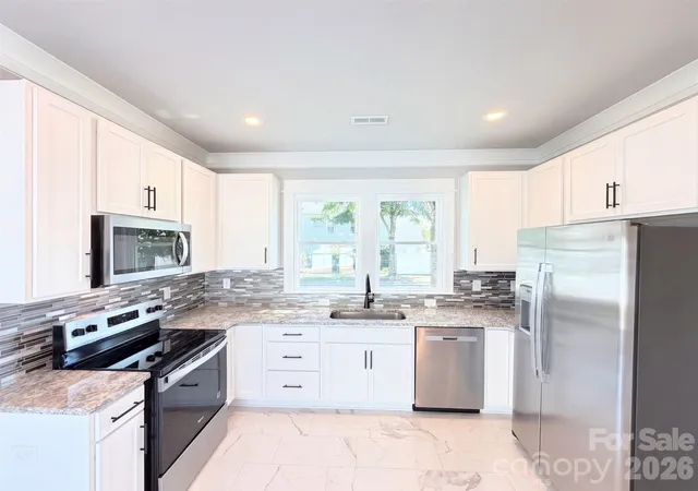 Photo 2 of Single family home for sale at 4139 Twenty Grand Dr, Indian Trail, NC 28079 | MLS# 4424688 | Listing updated on 2026-09-22