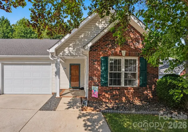 Photo 1 of Single family home for sale at 124 Keswick Ln, Mooresville, NC 28117 | MLS# 4424692 | Listing updated on 2026-10-08
