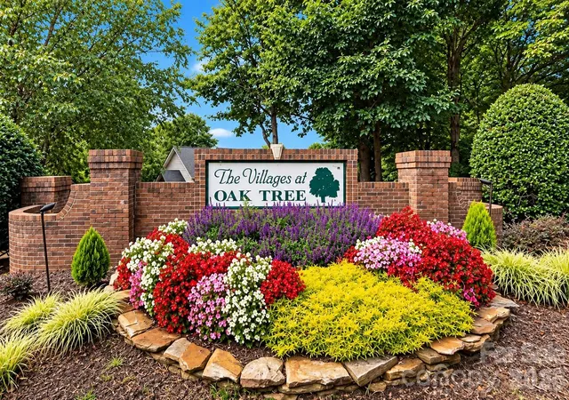 Photo 2 of Single family home for sale at 124 Keswick Ln, Mooresville, NC 28117 | MLS# 4424692 | Listing updated on 2026-10-08