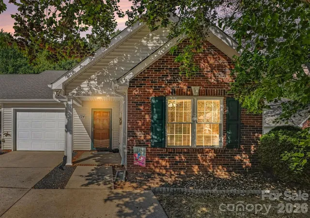 Photo 1 of Single family home for sale at 124 Keswick Ln, Mooresville, NC 28117 | MLS# 4424692 | Listing updated on 2026-10-16
