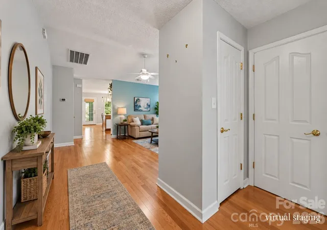 Photo 3 of Single family home for sale at 124 Keswick Ln, Mooresville, NC 28117 | MLS# 4424692 | Listing updated on 2026-10-08