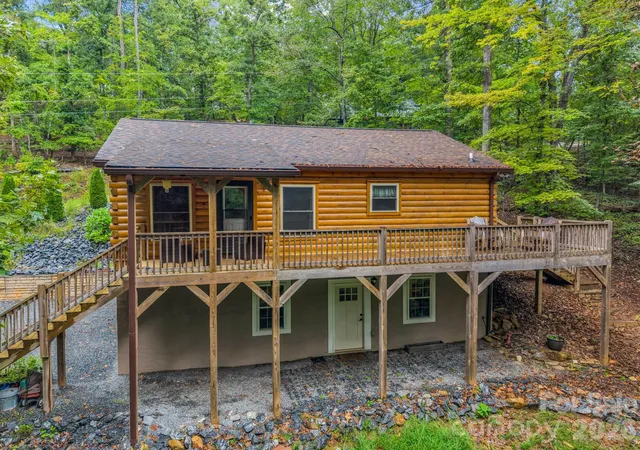 Photo 2 of Single family home for sale at 344 Wolf Trl, Lake Lure, NC 28746 | MLS# 4424694 | Listing updated on 2026-09-26