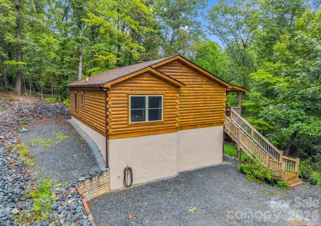 Photo 4 of Single family home for sale at 344 Wolf Trl, Lake Lure, NC 28746 | MLS# 4424694 | Listing updated on 2026-09-26