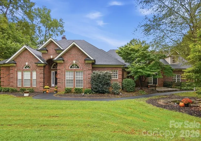 Photo 3 of Single family home for sale at 1304 Presson Farm Ln, Monroe, NC 28110 | MLS# 4424696 | Listing updated on 2026-09-26