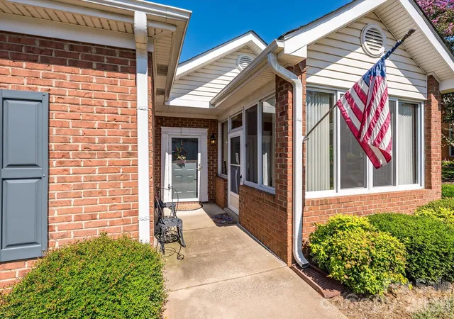 Photo 1 of Condo for sale at 11411 Olde Turnbury Ct, Charlotte, NC 28277 | MLS# 4424700 | Listing updated on 2026-09-18
