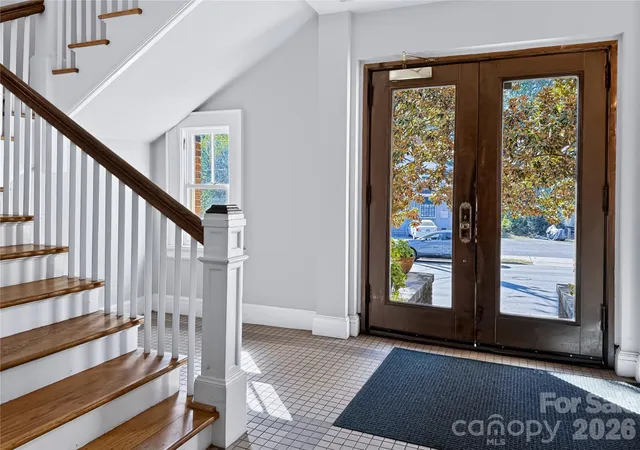 Photo 2 of Condo for sale at 712 Louise Ave #203, Charlotte, NC 28204 | MLS# 4424706 | Listing updated on 2026-09-21