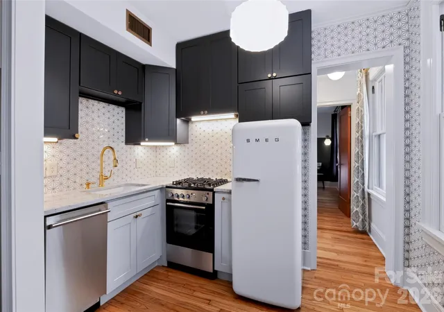 Condo for sale at 712 Louise Ave #203, Charlotte, NC 28204 | MLS# 4424706