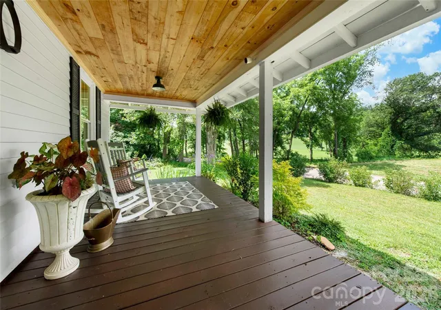 Photo 1 of Single family home for sale at 489 Turkey Crk Rd, Leicester, NC 28748 | MLS# 4424710 | Listing updated on 2026-09-21