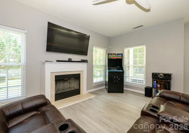 Photo 3 of Single family home for sale at 11413 Larix Dr, Charlotte, NC 28273 | MLS# 4424711 | Listing updated on 2026-09-19