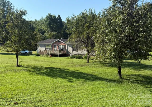 Photo 3 of Single family home for sale at 907 Epley Dr, Marion, NC 28752 | MLS# 4424716 | Listing updated on 2026-09-22