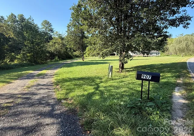 Photo 4 of Single family home for sale at 907 Epley Dr, Marion, NC 28752 | MLS# 4424716 | Listing updated on 2026-09-22
