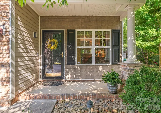 Photo 4 of Single family home for sale at 16 Holmes Ln, Arden, NC 28704 | MLS# 4424717 | Listing updated on 2026-09-17
