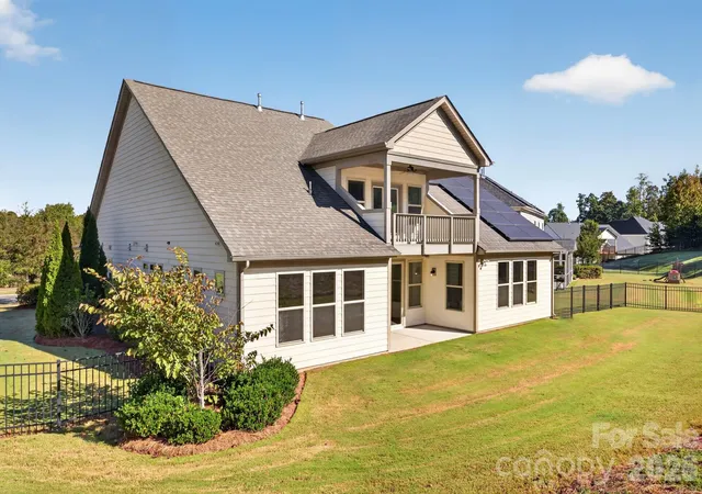 Photo 2 of Single family home for sale at 10537 Black Locust Ln, Charlotte, NC 28215 | MLS# 4424736 | Listing updated on 2026-10-09