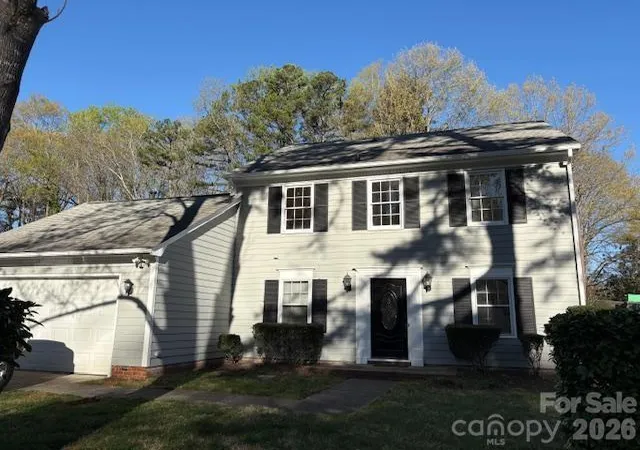 Photo 2 of Single family home for sale at 5324 Donnefield Dr, Charlotte, NC 28227 | MLS# 4424740 | Listing updated on 2026-09-16