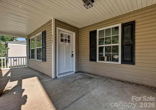Photo 1 of Single family home for sale at 930 Wainwright Ave, Charlotte, NC 28206 | MLS# 4424744 | Listing updated on 2026-10-28